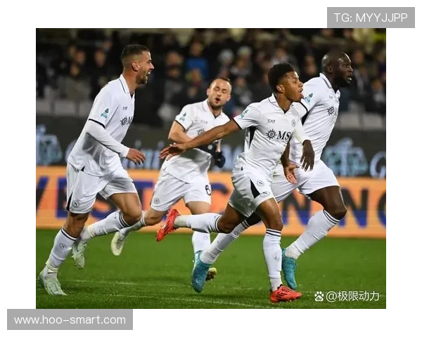 Osimhen入选意甲赛季最佳球员,那不勒斯夺冠表现卓越 Osimhen入选意甲赛季最佳球员,那不勒斯夺冠表现卓越