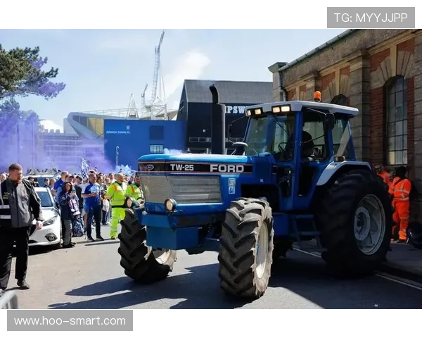 英超麦肯纳拖拉机 英超麦肯纳拖拉机