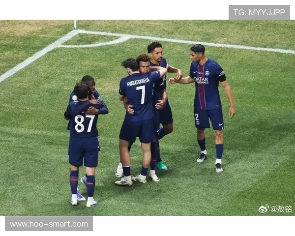 巴黎圣日耳曼中场失控频发,节奏紊乱对争冠形势产生影响 巴黎圣日耳曼中场失控频发,节奏紊乱对争冠形势产生影响